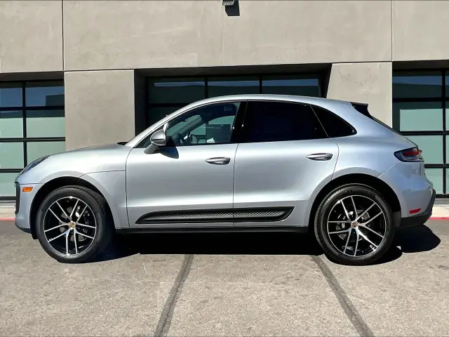 2026 Porsche Macan - Photo 14