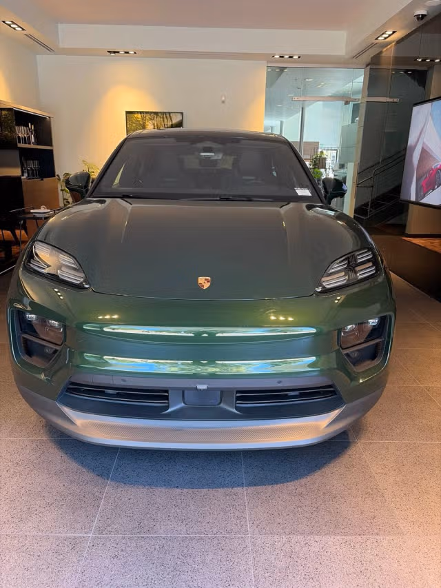 Used 2025 Porsche Macan S with VIN WP1AB2XA2SL151671 for sale in Livermore, CA