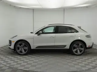 2025 Porsche Macan Base - Photo 13