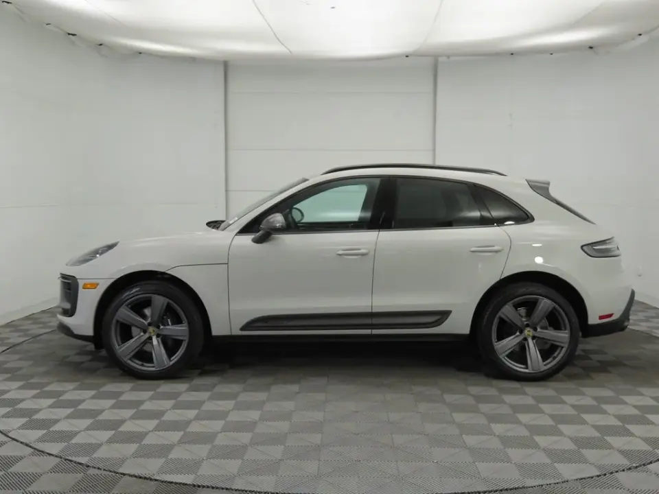 2025 Porsche Macan Base - Photo 15