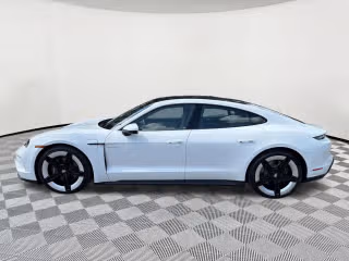 2025 Porsche Taycan 9