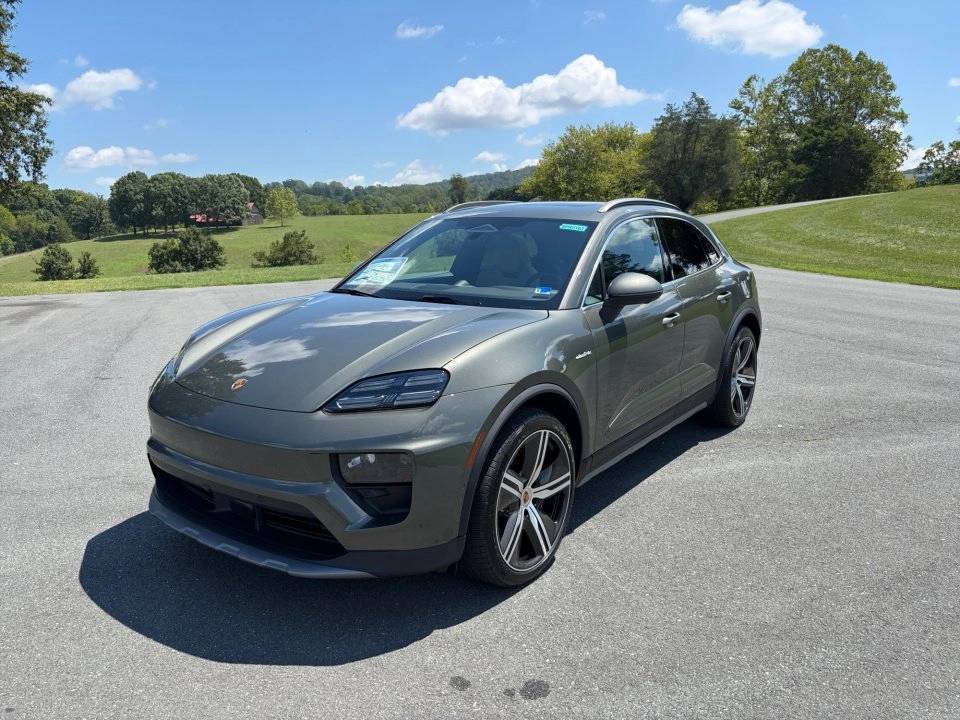 2026 Porsche Macan