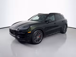 2026 Porsche Cayenne S E-Hybrid's photo