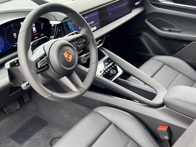 2026 Porsche Macan Base - Photo 26