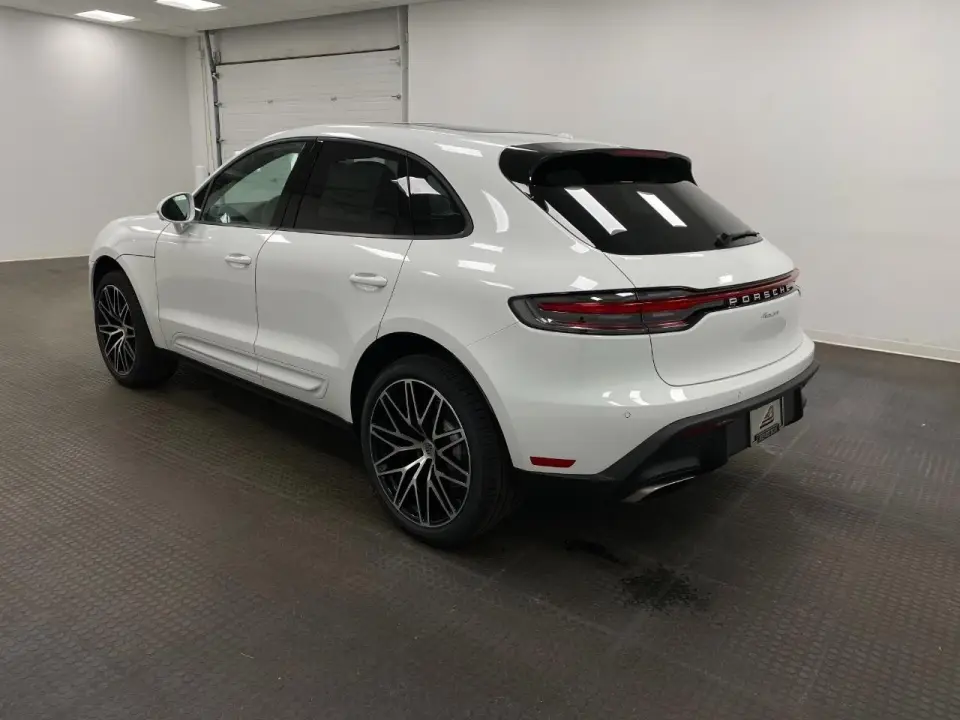 2026 Porsche Macan Base - Photo 23