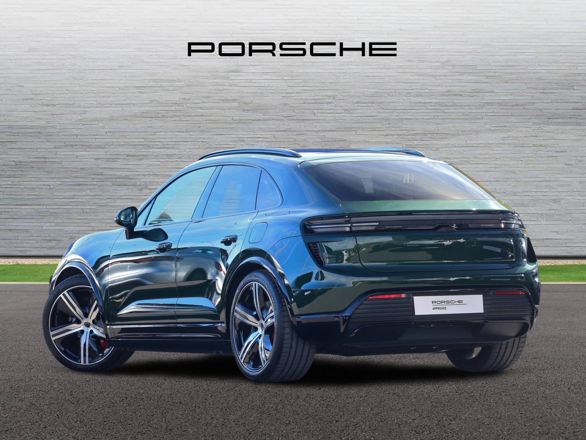 Macan Turbo, photo 2 of 34