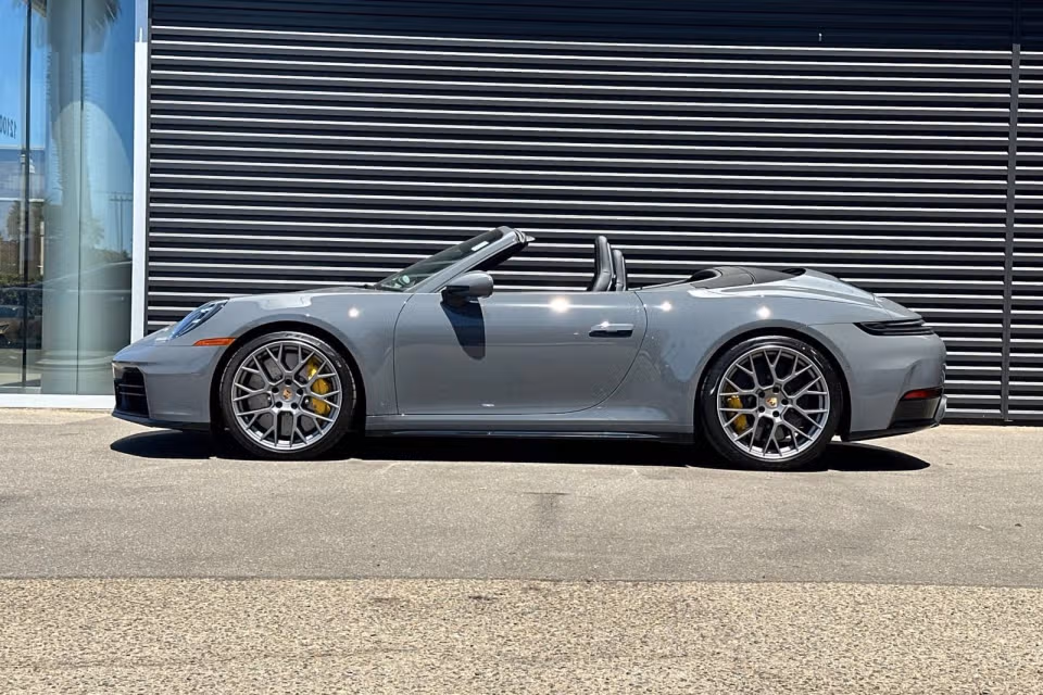 2025 Porsche 911 S - Photo 11