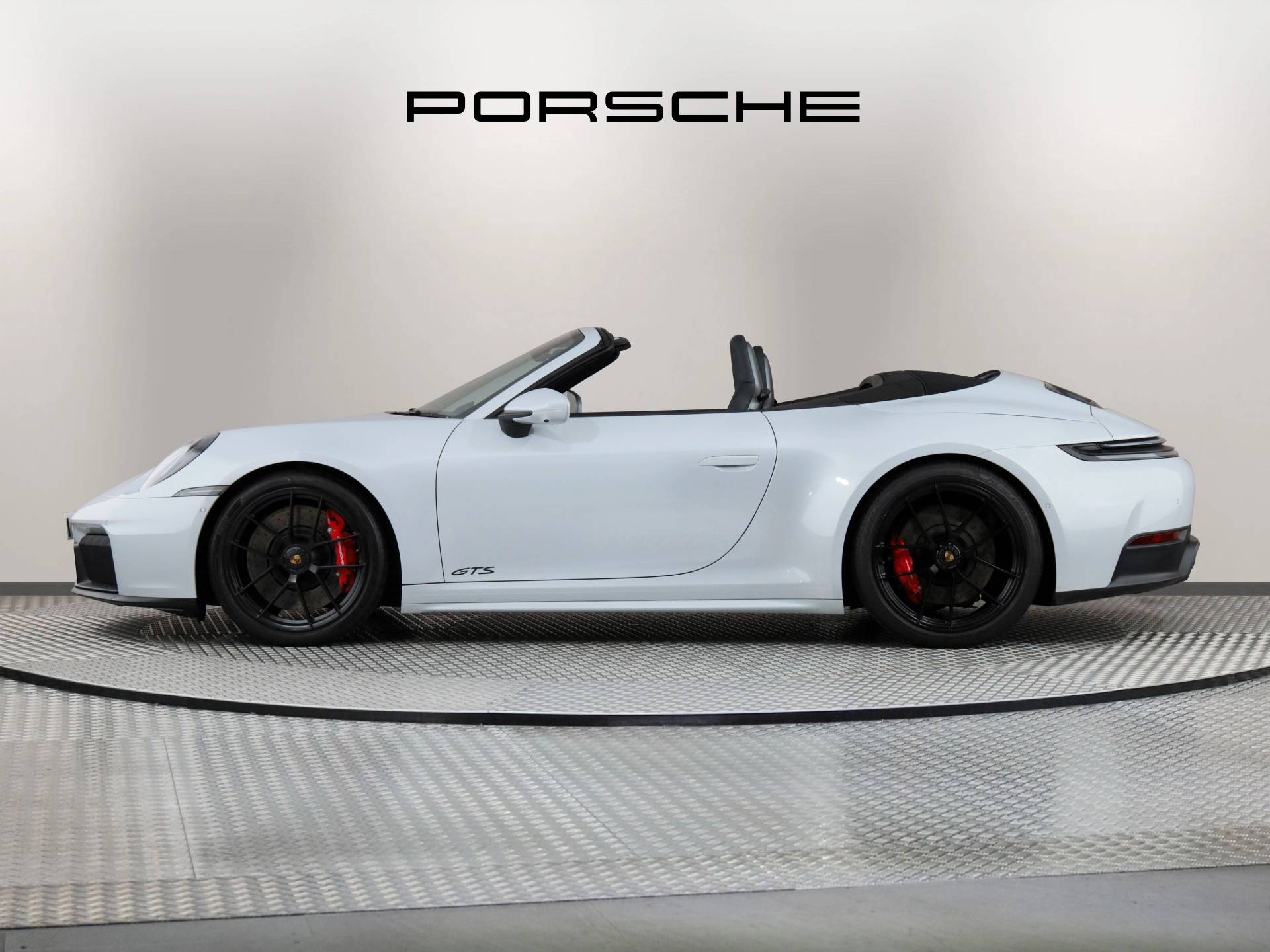 911 Carrera GTS Cabriolet, photo 2 of 42