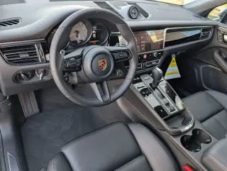 2026 Porsche Macan S - Photo 29