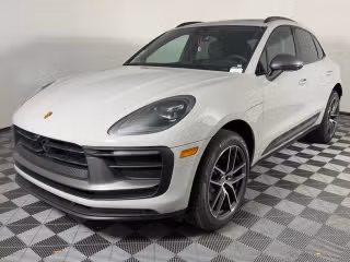 2026 Porsche Macan T's photo