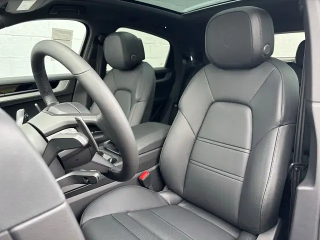 2026 Porsche Cayenne Coup E-Hybrid - Photo 38