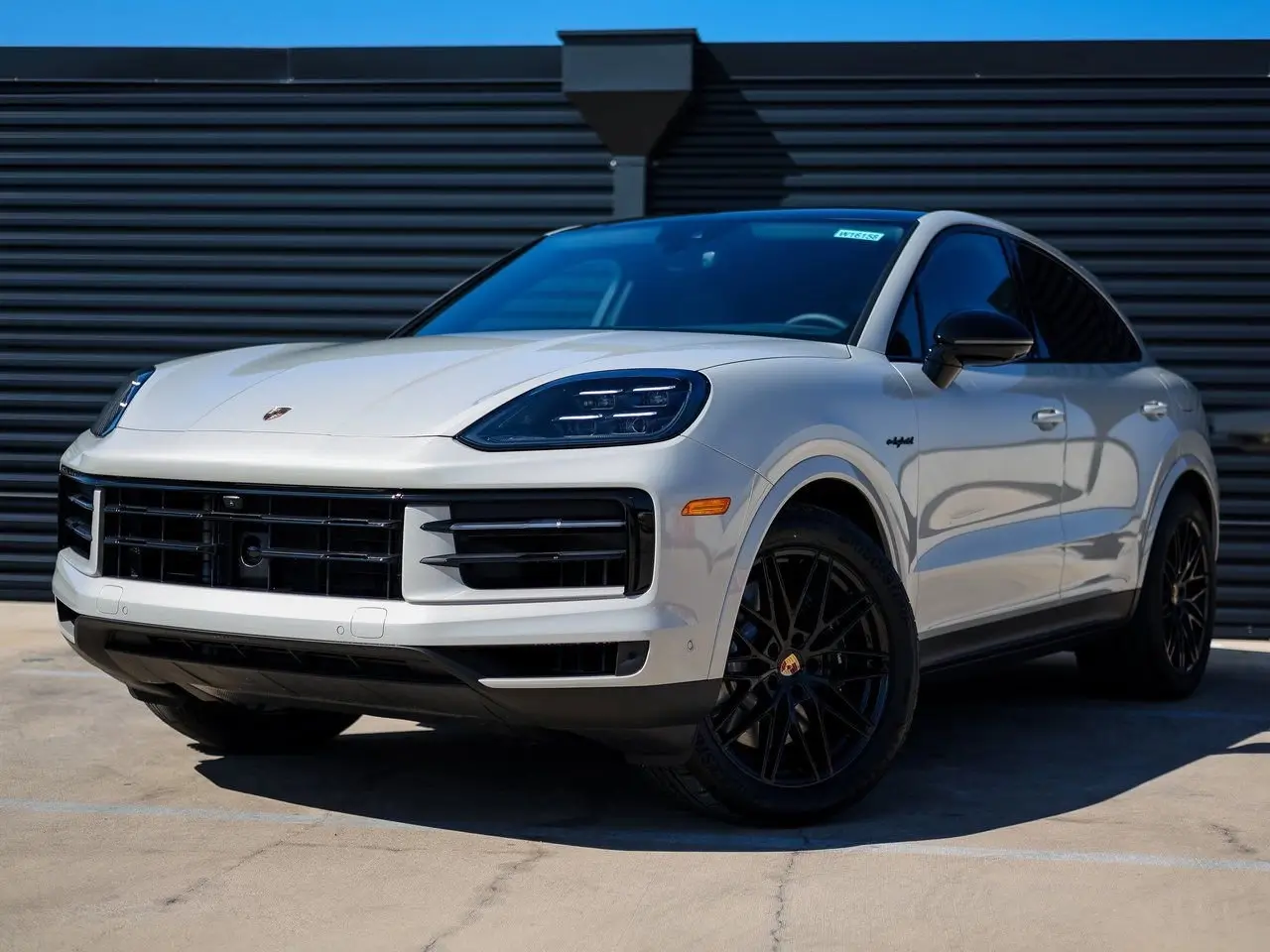 2026 Porsche Cayenne Coup E-Hybrid - Photo 8