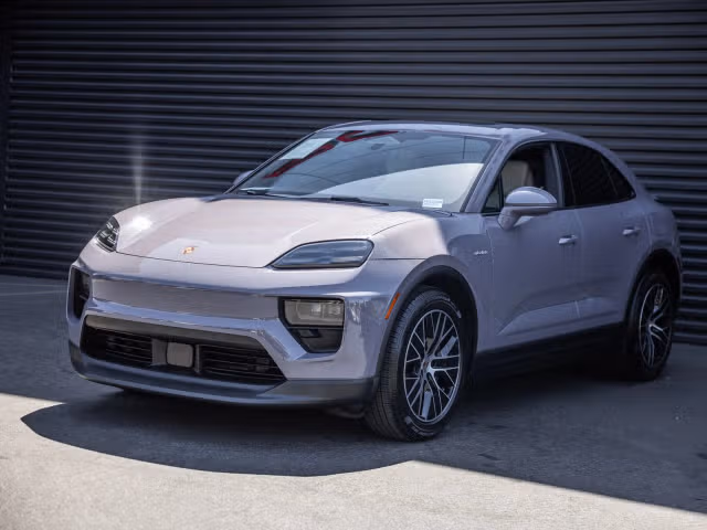 Used 2025 Porsche Macan Base with VIN WP1AD2XAXSL076650 for sale in Hawthorne, CA