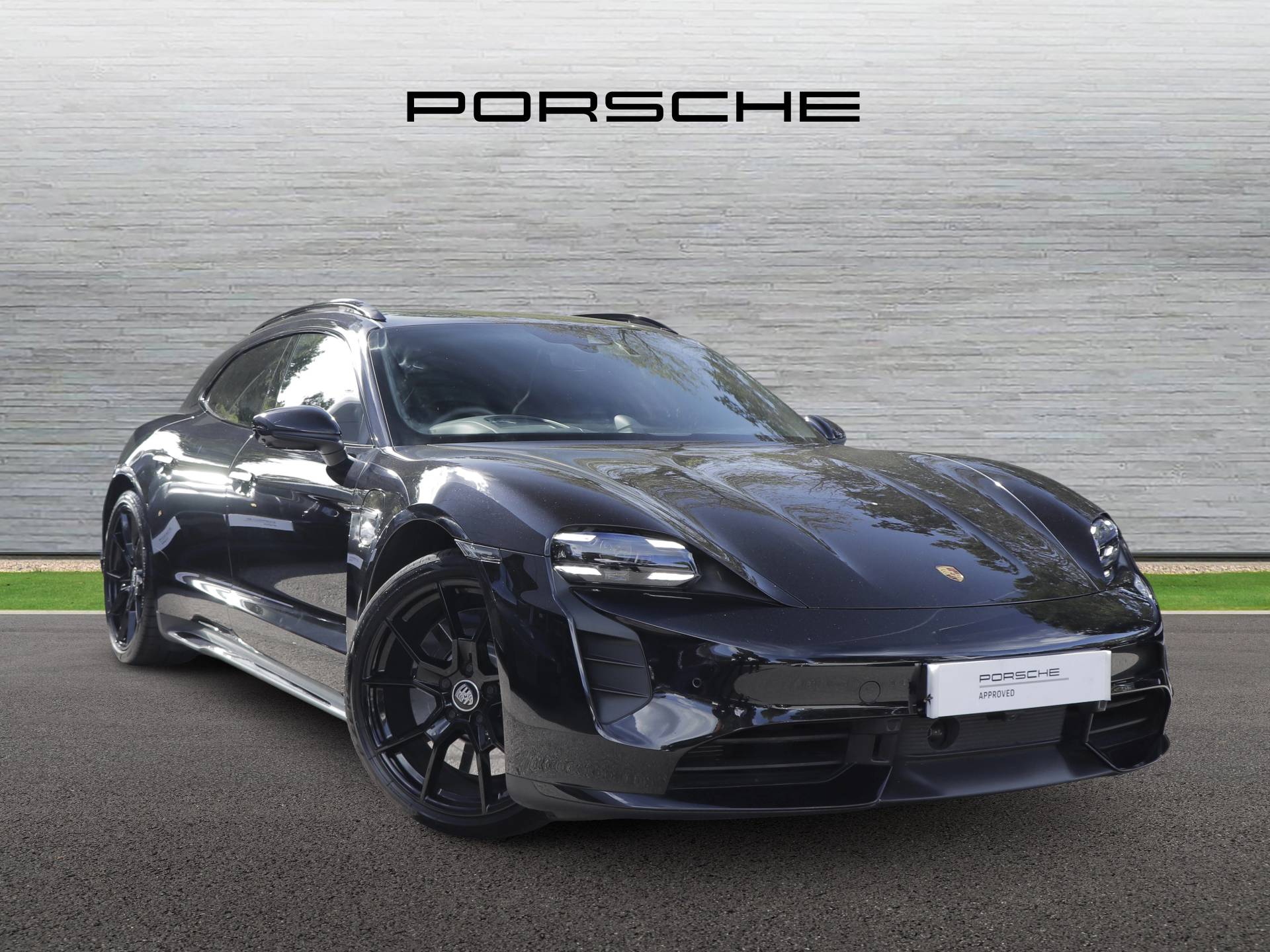 Taycan Turbo Sport Turismo, photo 1 of 31