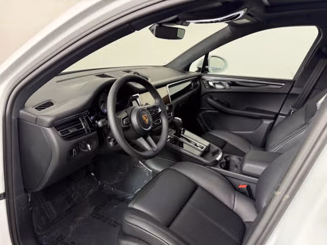2026 Porsche Macan S - Photo 26