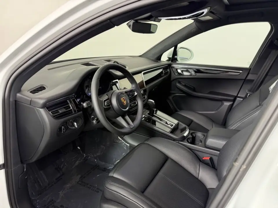 2026 Porsche Macan S - Photo 31