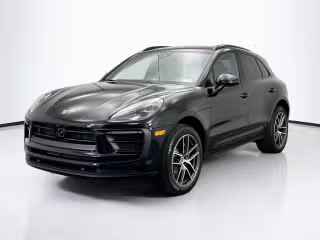 2026 Porsche Macan -'s photo