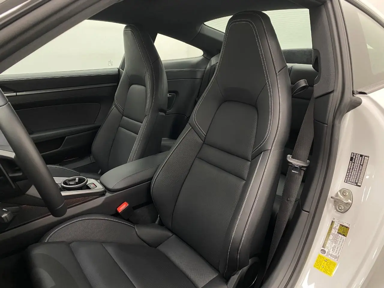 2026 Porsche 911 S - Photo 40