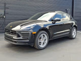 2023 Porsche Macan -'s photo