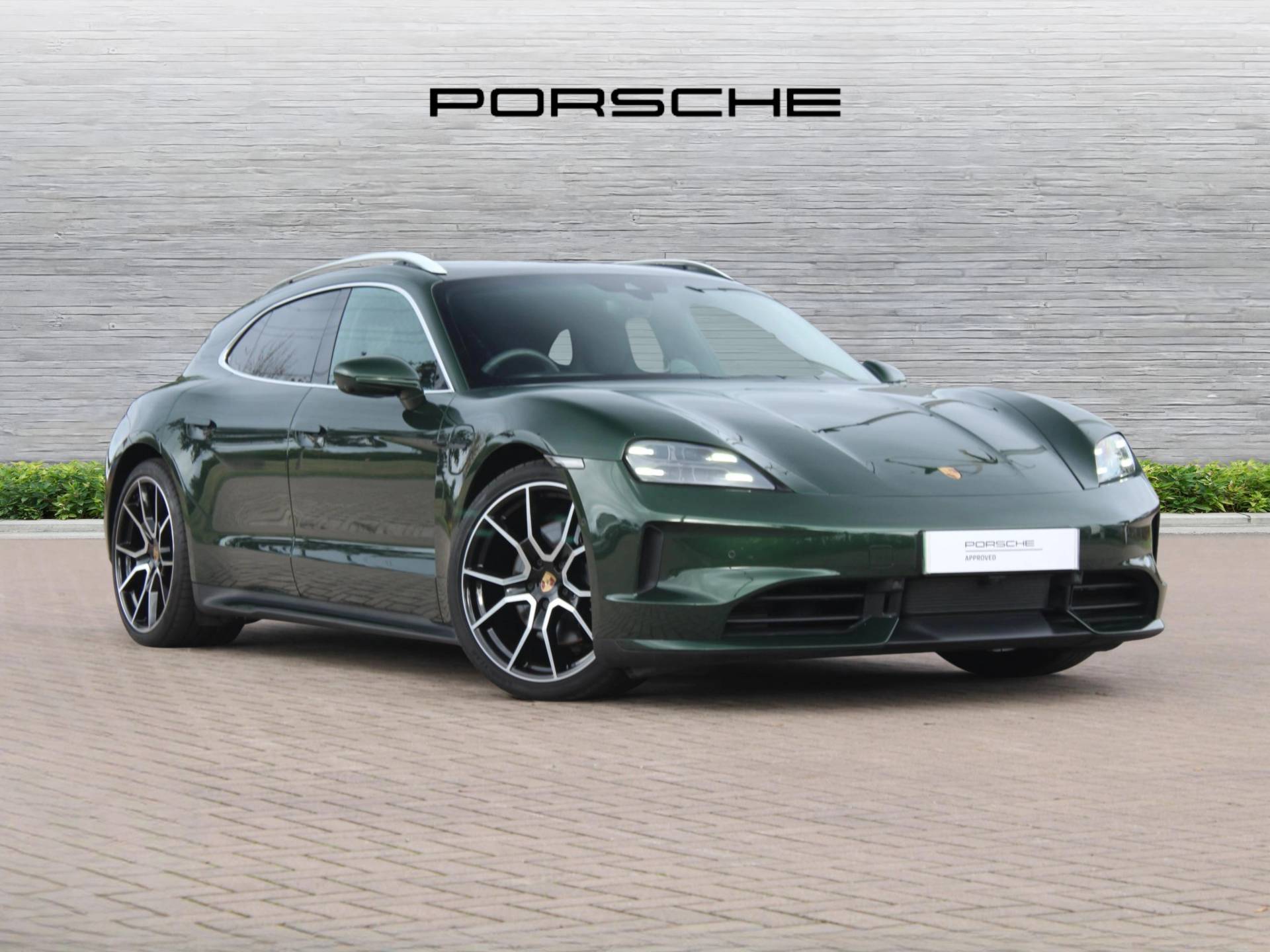 Taycan 4S Sport Turismo, photo 1 of 46
