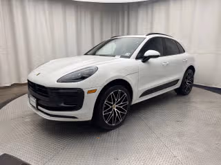2023 Porsche Macan -'s photo