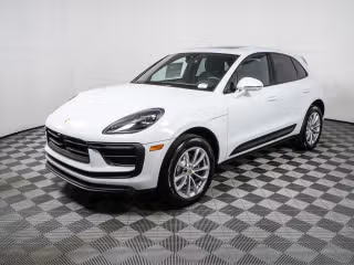2026 Porsche Macan's photo