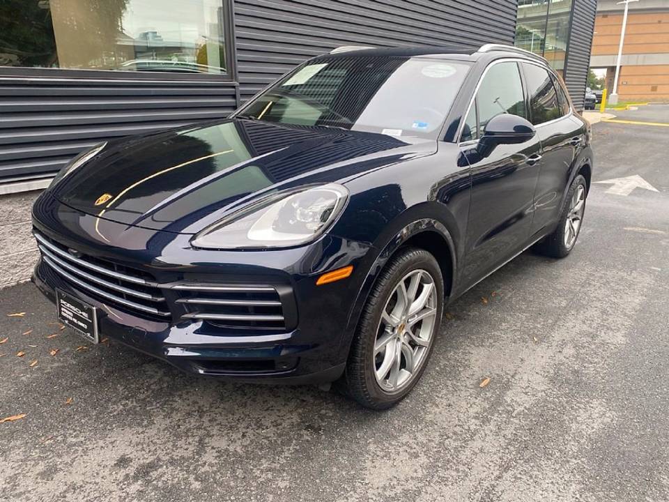 2022 Porsche Cayenne Base