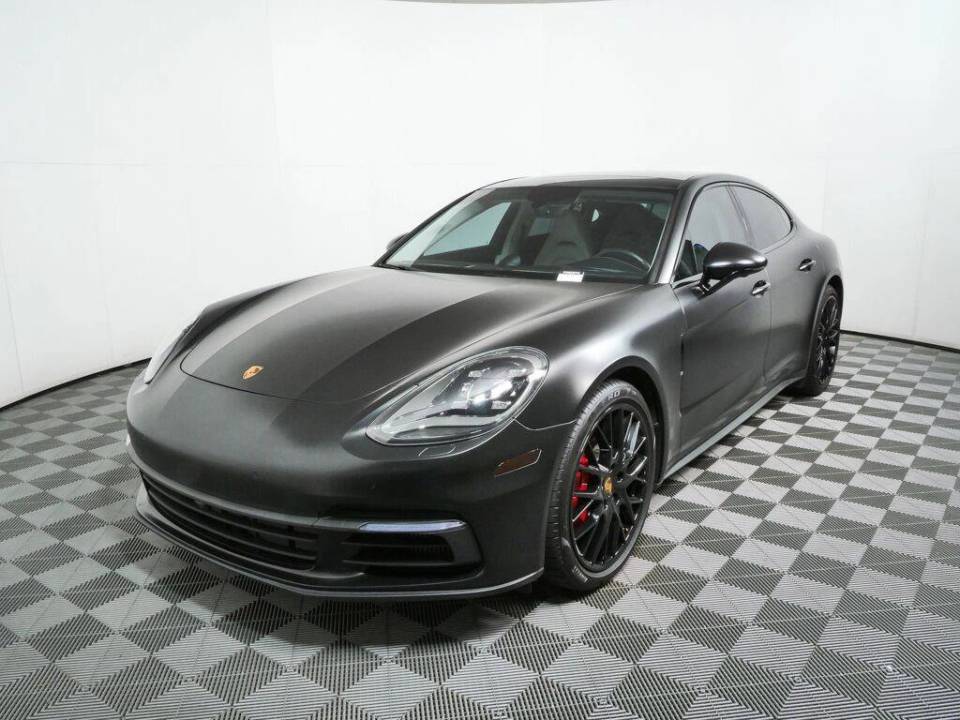 2017 Porsche Panamera