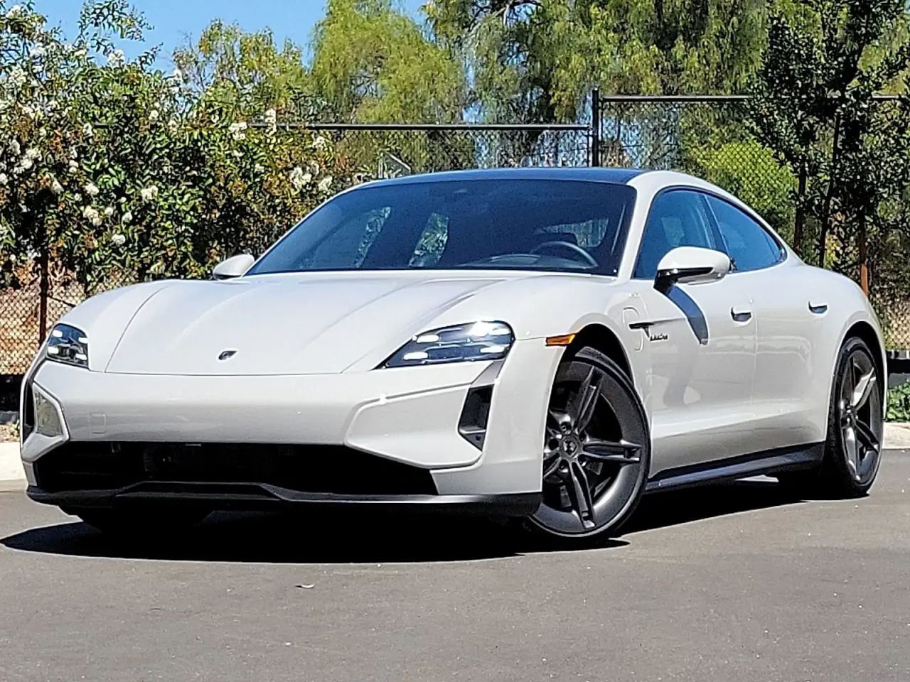 2025 Porsche Taycan Turbo