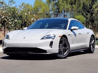 2025 Porsche Taycan Turbo's photo