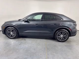 2026 Porsche Macan Base - Photo 9