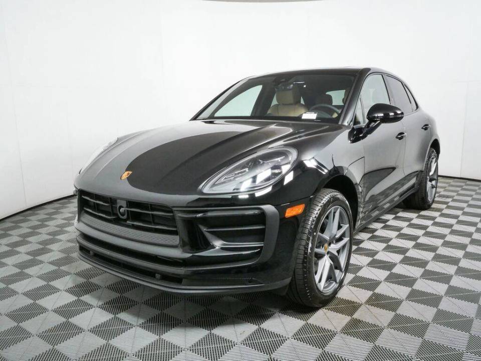 2026 Porsche Macan