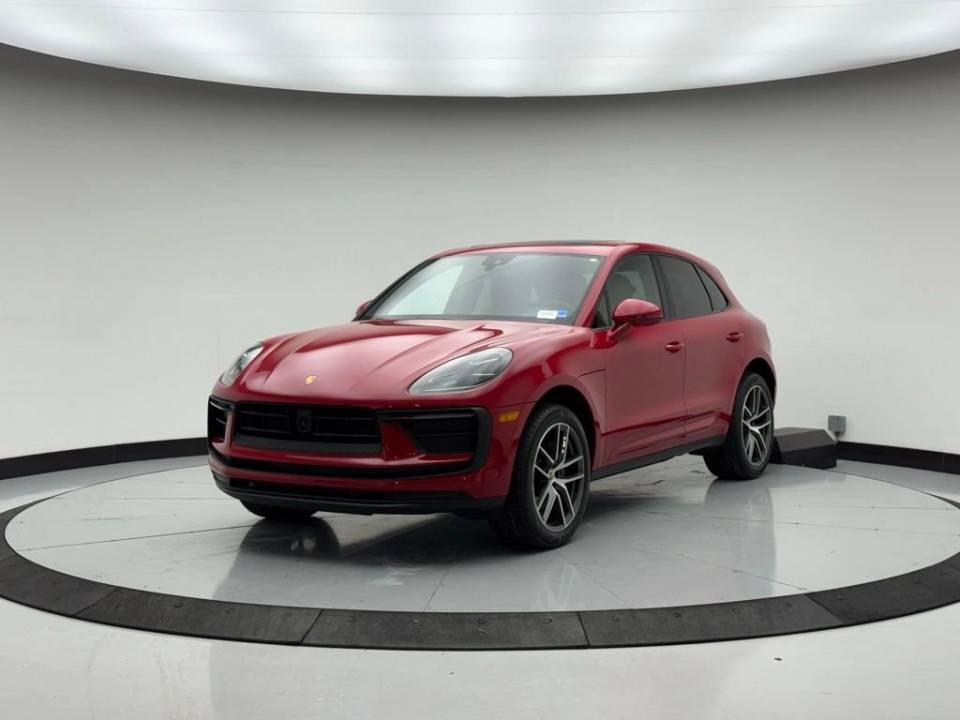 2025 Porsche Macan Base