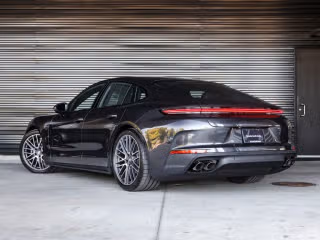 2026 Porsche Panamera Base - Photo 17