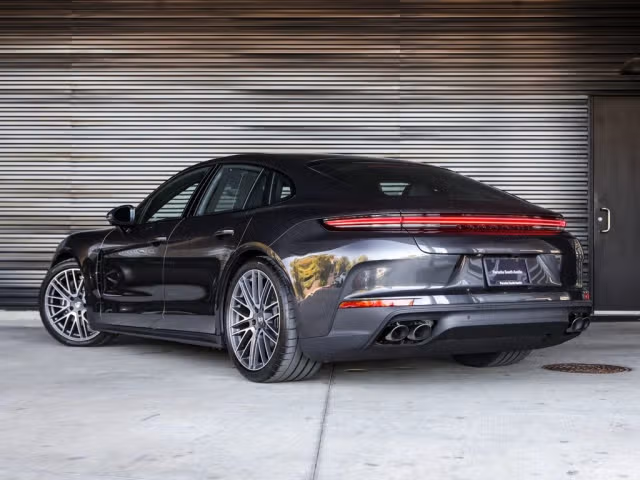 2026 Porsche Panamera Base - Photo 18