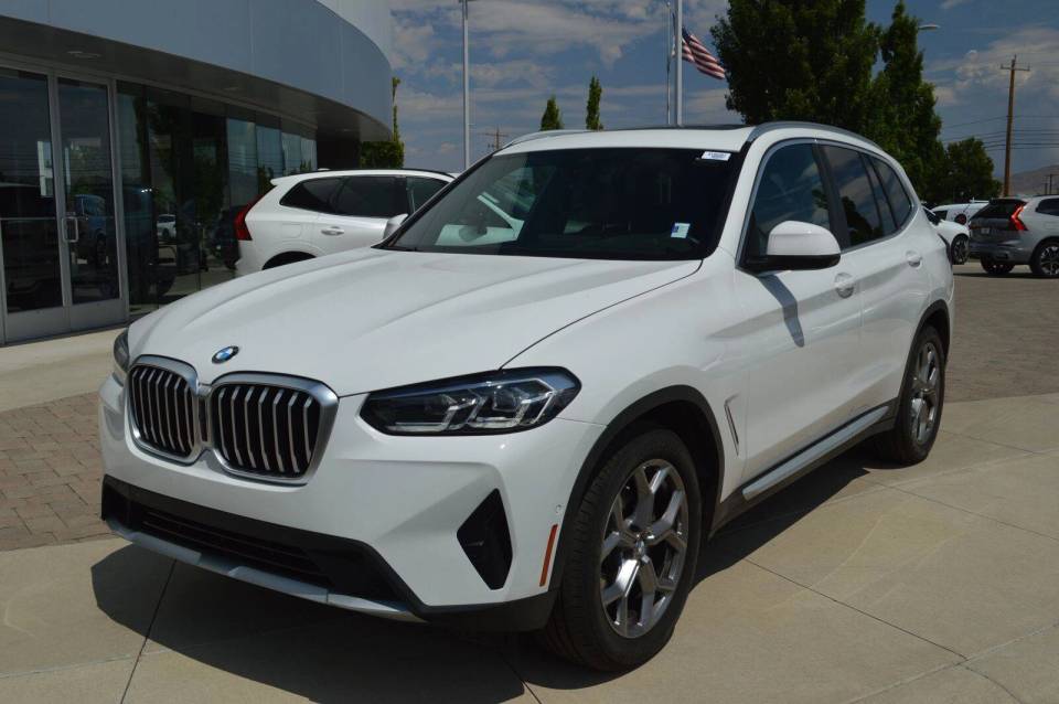 2023 BMW X3 30i