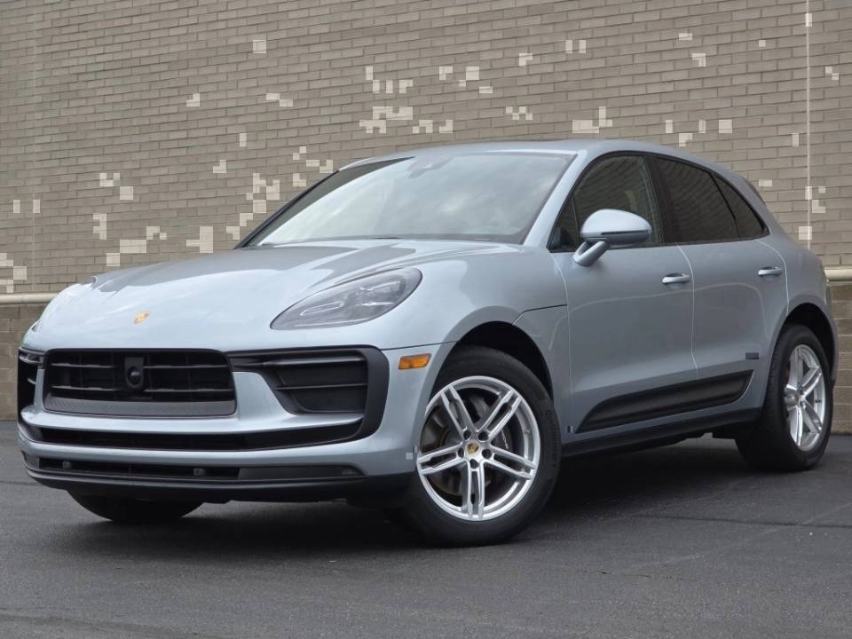 2024 Porsche Macan T
