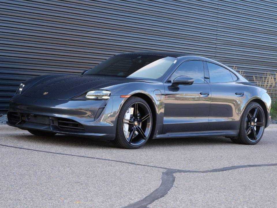 2020 Porsche Taycan Turbo