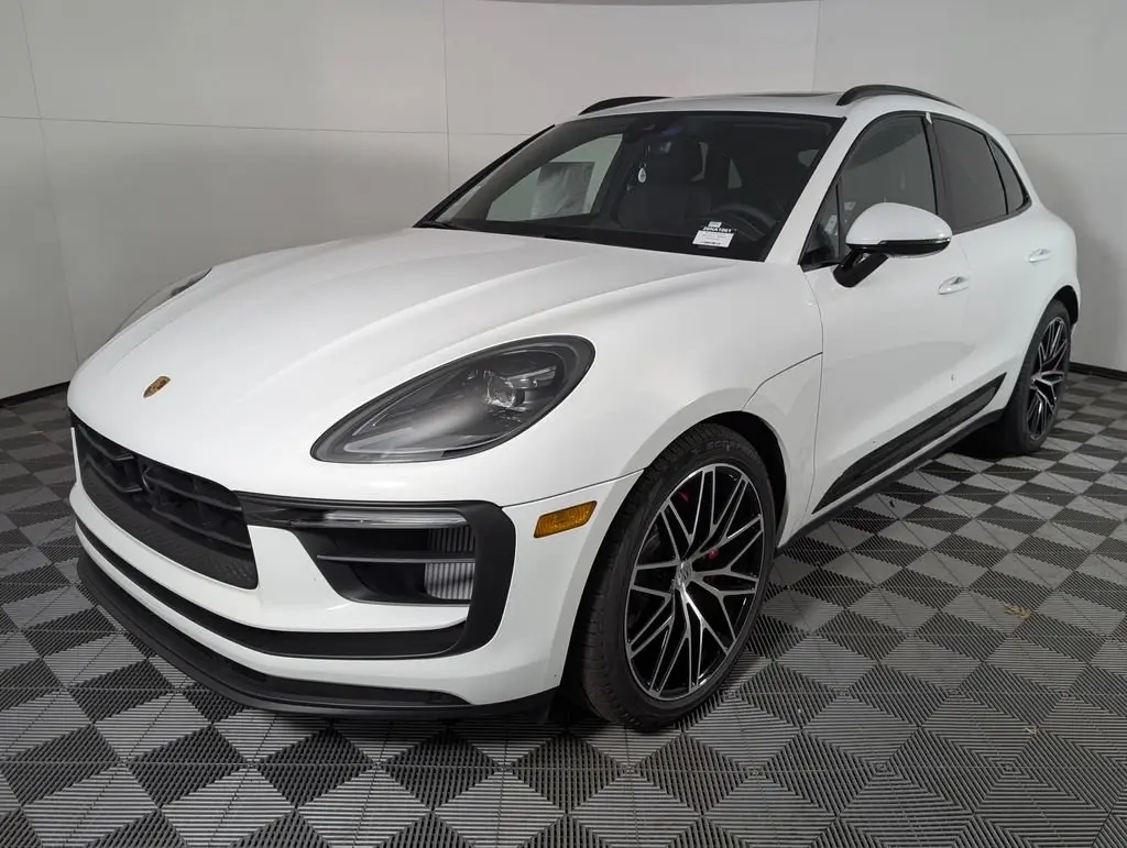 2026 Porsche Macan S - Photo 8
