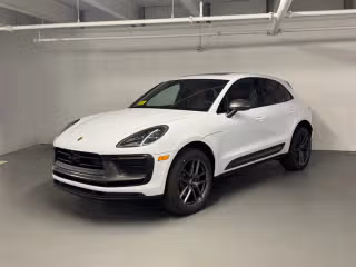 2026 Porsche Macan T's photo