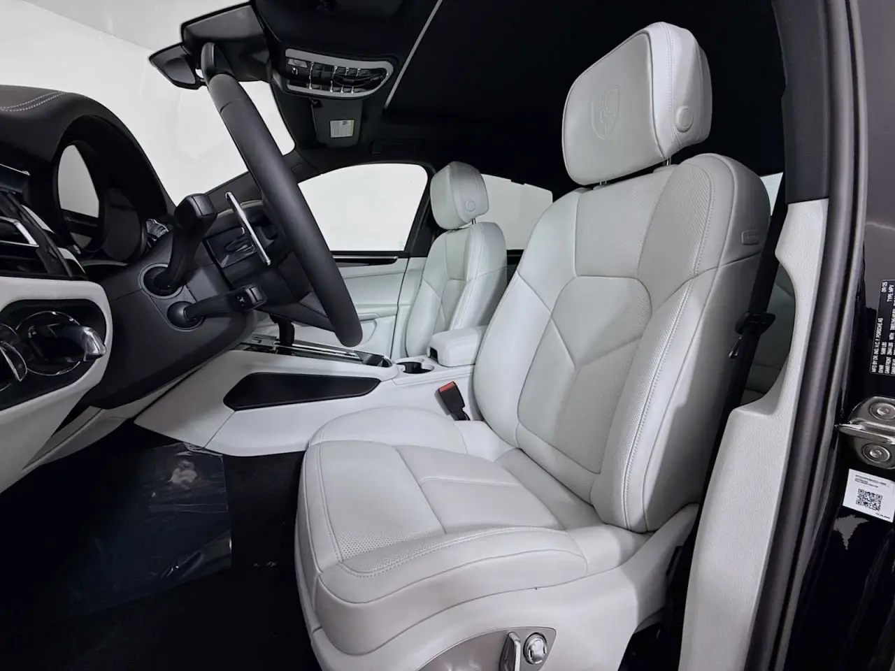 2026 Porsche Macan S - Photo 40