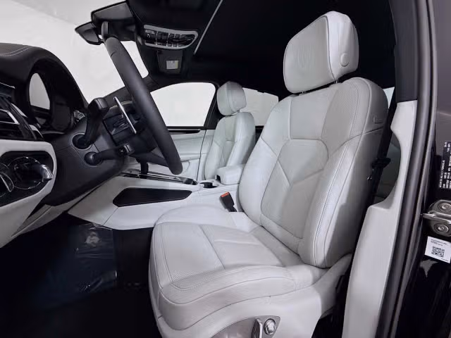 2026 Porsche Macan S - Photo 34