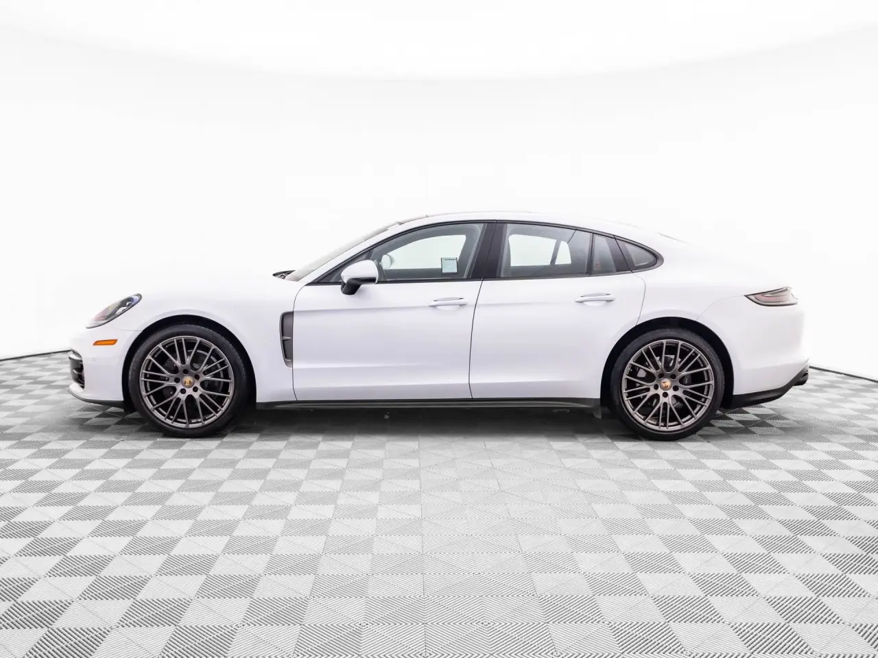 2023 Porsche Panamera Base - Photo 16