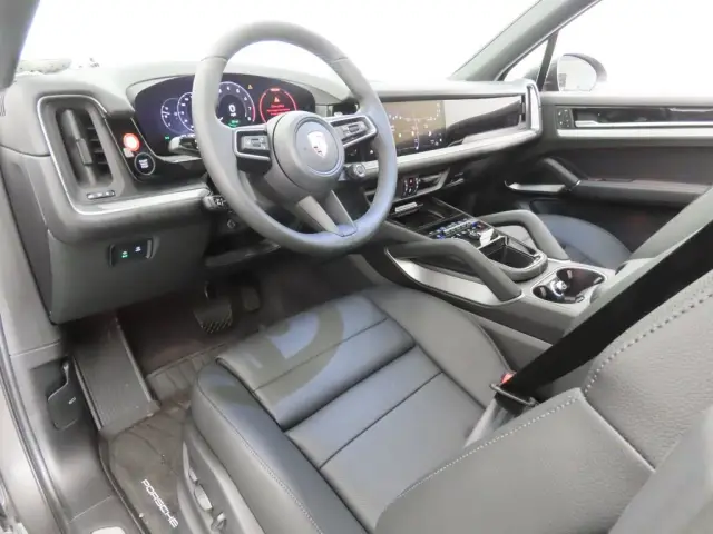 2026 Porsche Cayenne E-Hybrid - Photo 30