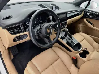 2025 Porsche Macan Base - Photo 29