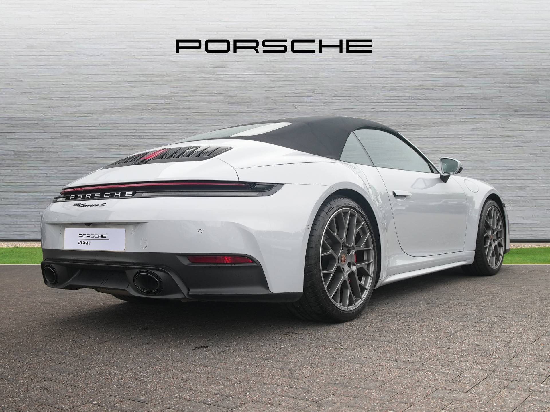 911 Carrera S Cabriolet, photo 2 of 47