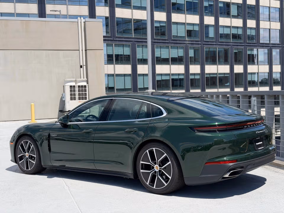 2026 Porsche Panamera 4 E-Hybrid - Photo 19