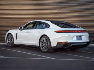 2026 Porsche Panamera Base - Photo 17