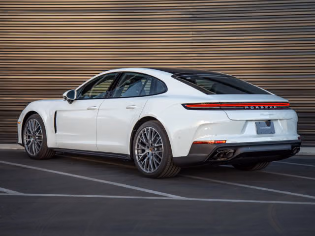 2026 Porsche Panamera Base - Photo 18