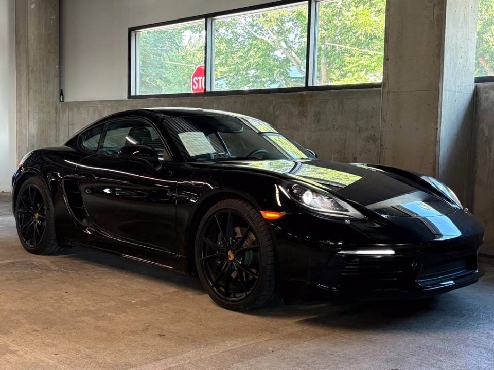 2025 Porsche 718